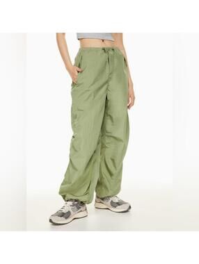 Aritzia Tna Aviator Parachute Pant Mid-rise nylon parachute pants BLUE